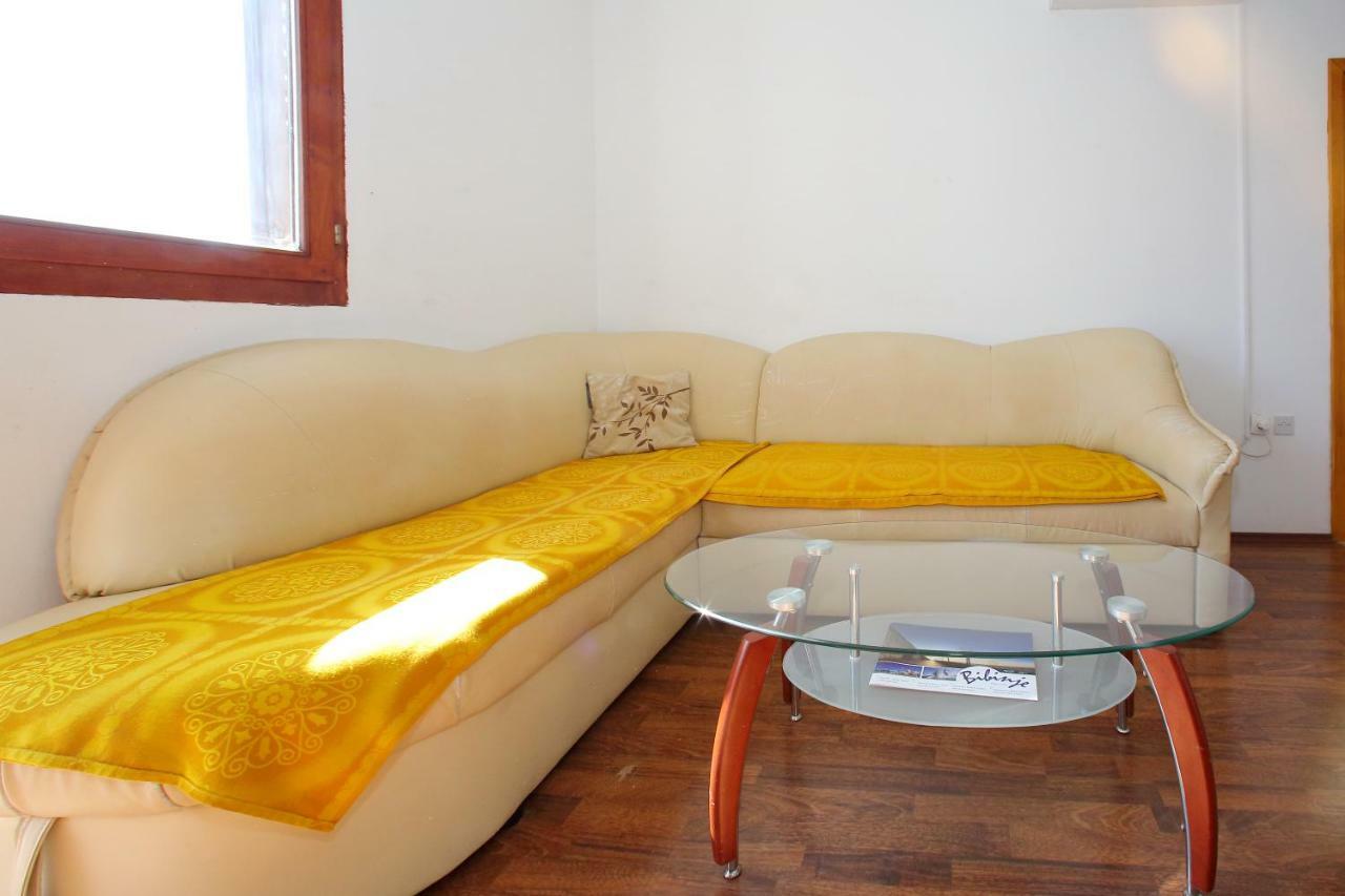 Apartment Vala *