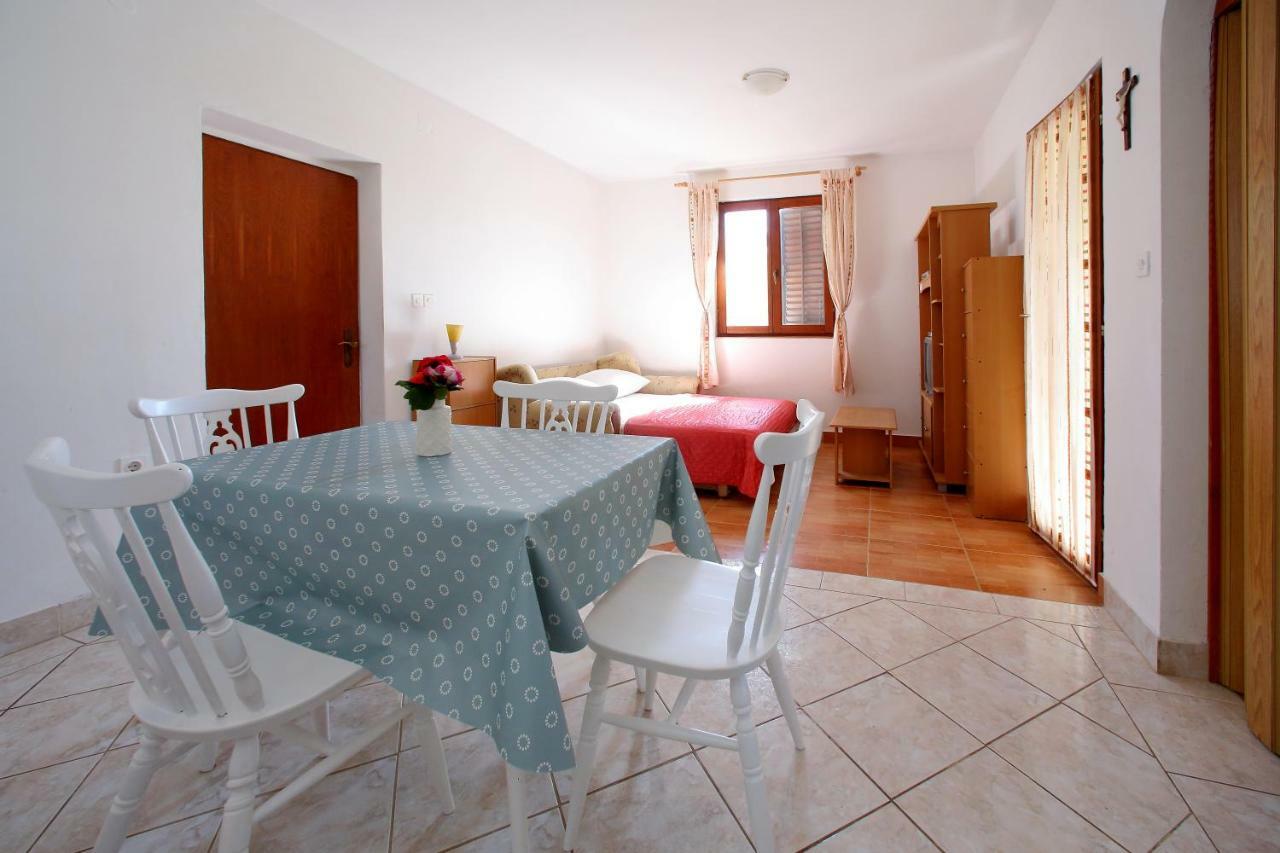 Vala Apartment